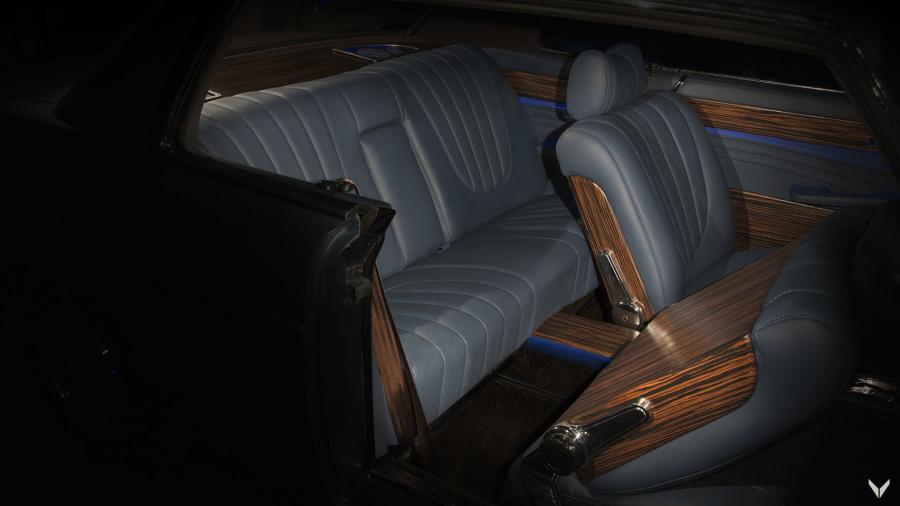 Интерьер Mercedes-Benz 250 CE by Villner (W114) 1970 года  (фото 10 из 24)